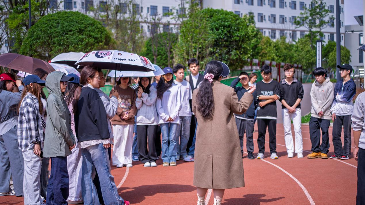 舞台实训强技能，实景育人促发展——云安农文旅产业学院开展《戏剧表演》课程户外实训活动